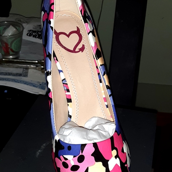 PAIGE Boho flowered Heels - Picture 3 of 3